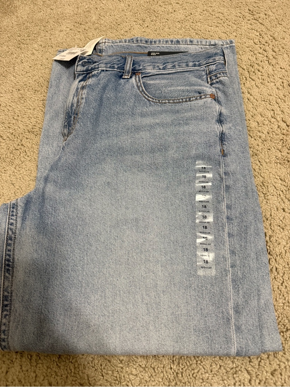 American Eagle Outfitters Light Blue Straight Leg Women’s Jeans